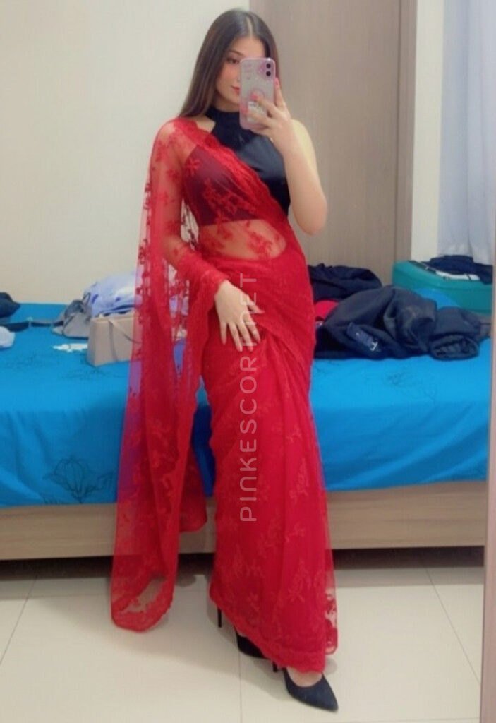 Photograph 3 of Tara Deshpande